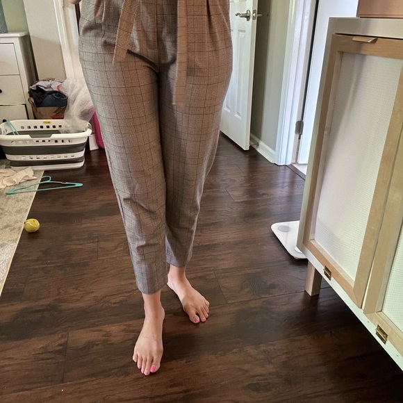 Beige and black plaid paper bag pants - Picture 2 of 2